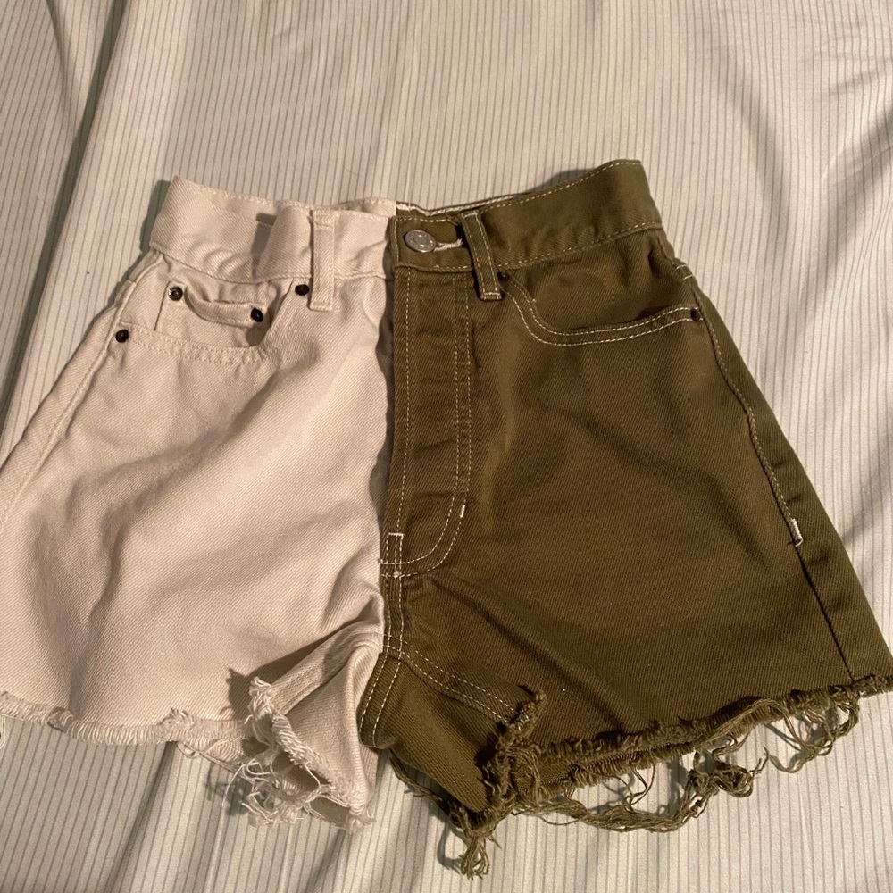 Pacsun split green/white high rise shorts SIZE22